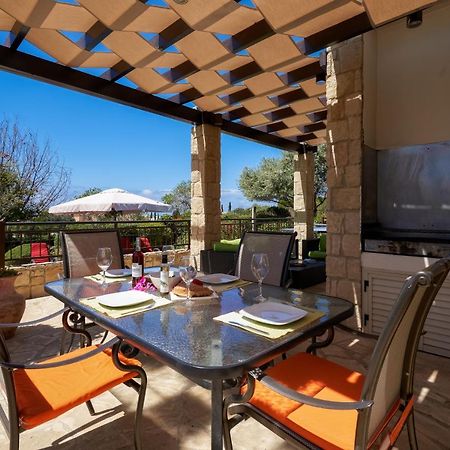 קוקליה 3 Bedroom Villa Madelini With Private Pool, Aphrodite Hills Resort מראה חיצוני תמונה